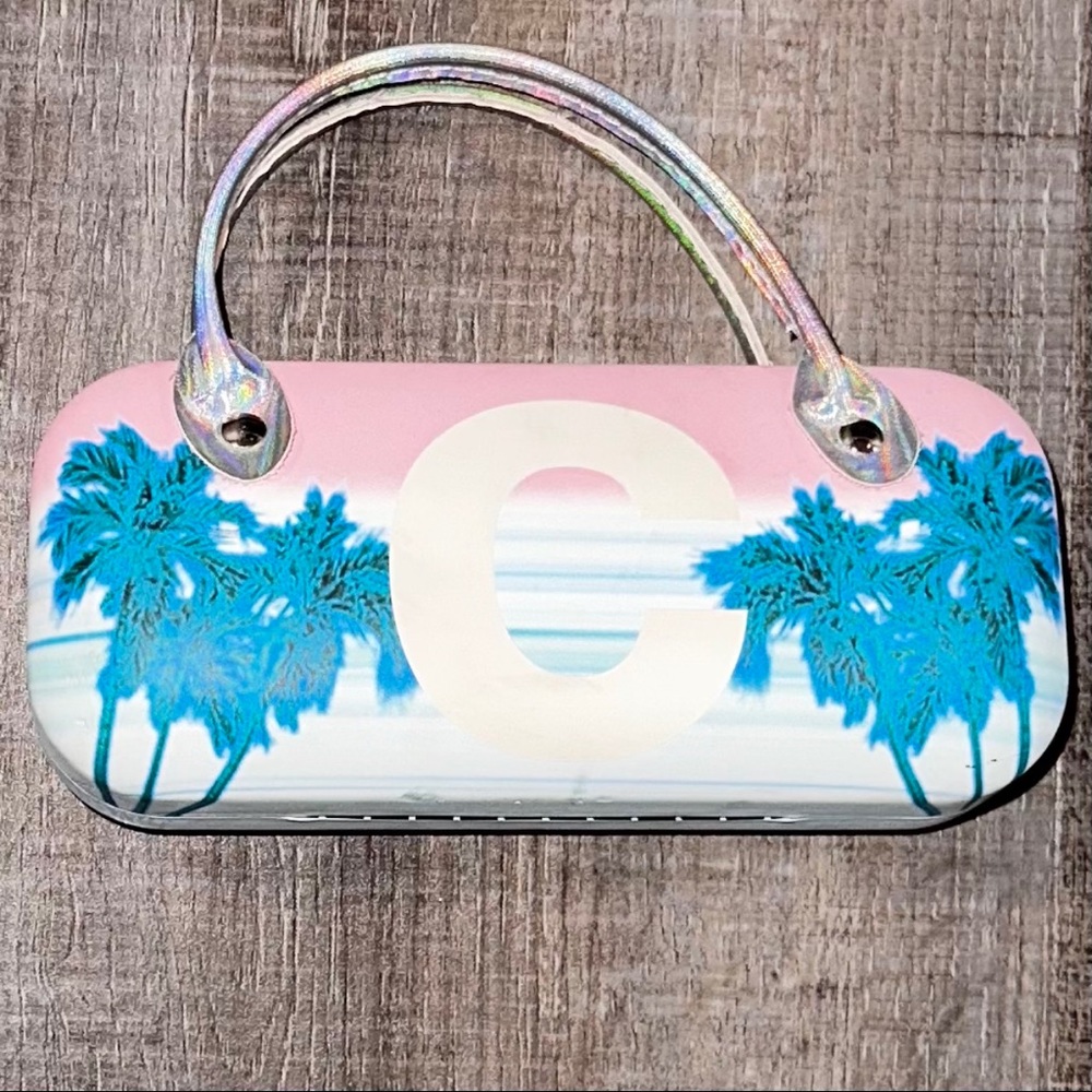 💞 Justice “C” Beachy Sunglass Hard Case